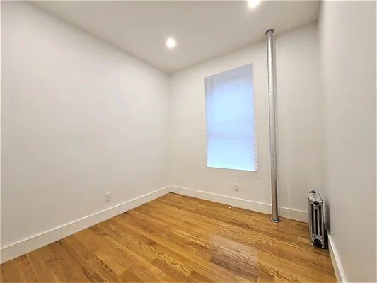 Rented by Oxford Property Group | media 12