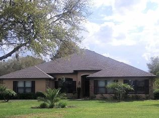 27824 Austin Woods Dr, Dade City, FL 33525