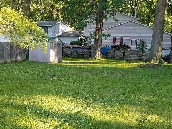 2nd image of 33525 Morris Ave