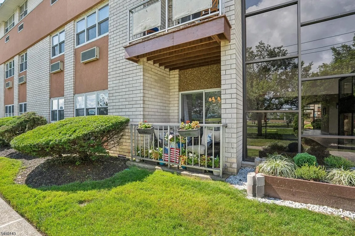 1 bed, 1.5 bath, $2,600 — Photo 1