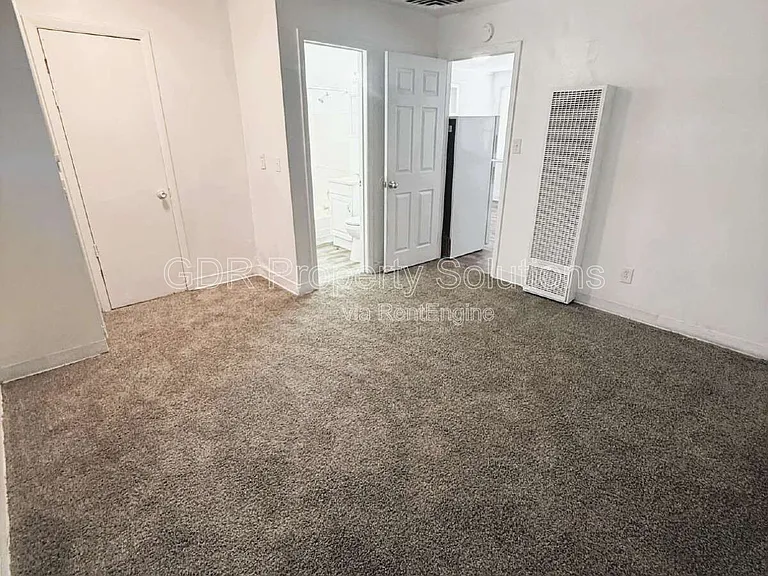 1200 Coal Ave SW #2 — Photo 12