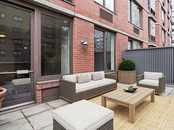 3rd image of 300 E 64th St APT 8D