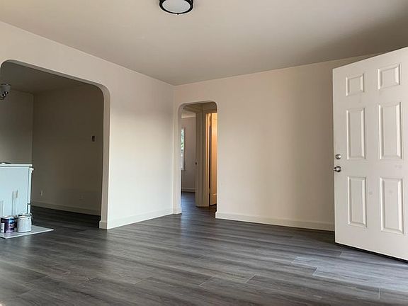 2nd image of 936 Martin Blvd Floor 1