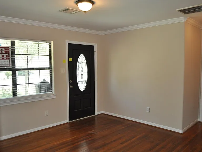 10214 Chesterfield Dr — Photo 11