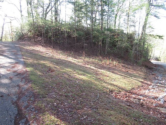 2nd image of 139 Whispering Falls Dr