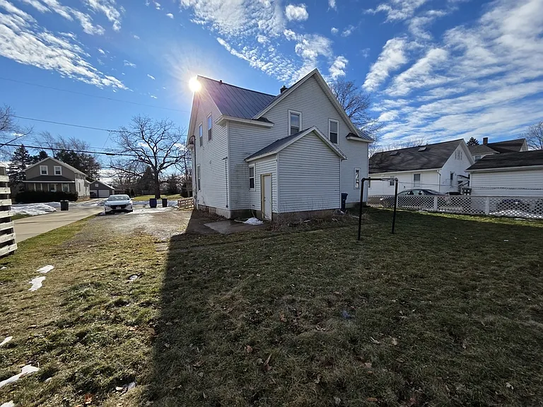 314 W 19th Ave — Photo 11