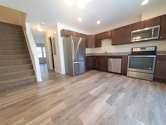 5th image of 814 South St #C