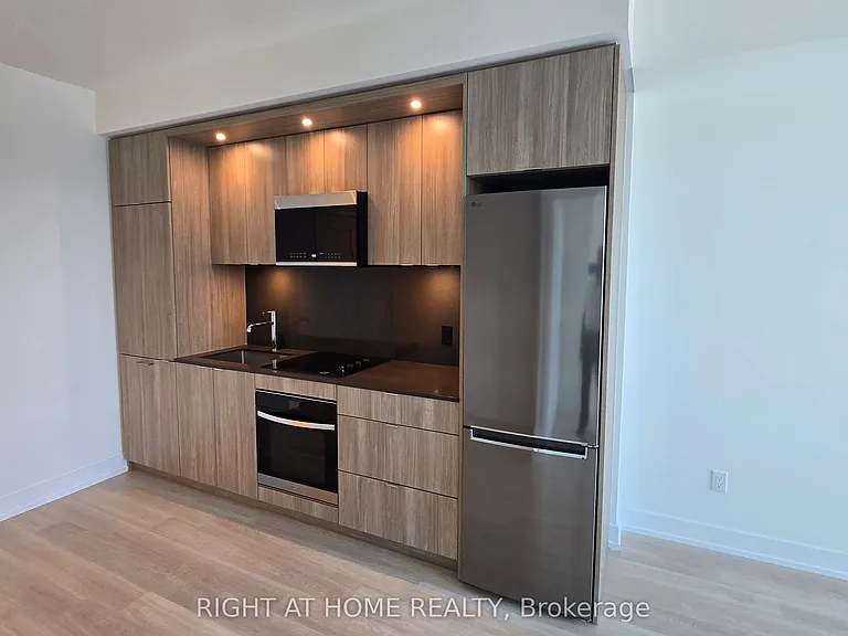 60 Central Park Dr #1707 — Photo 25
