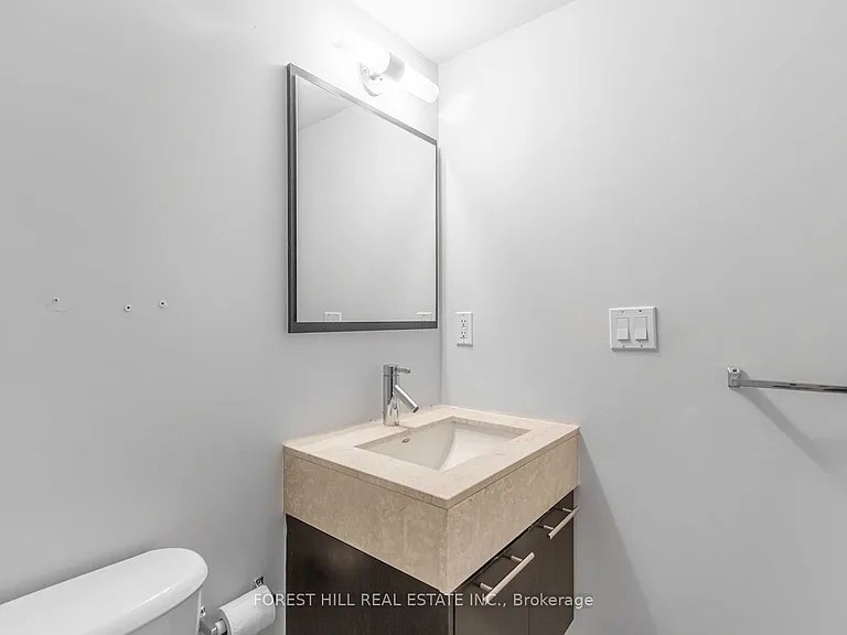 126 Simcoe St #1407 — Photo 21