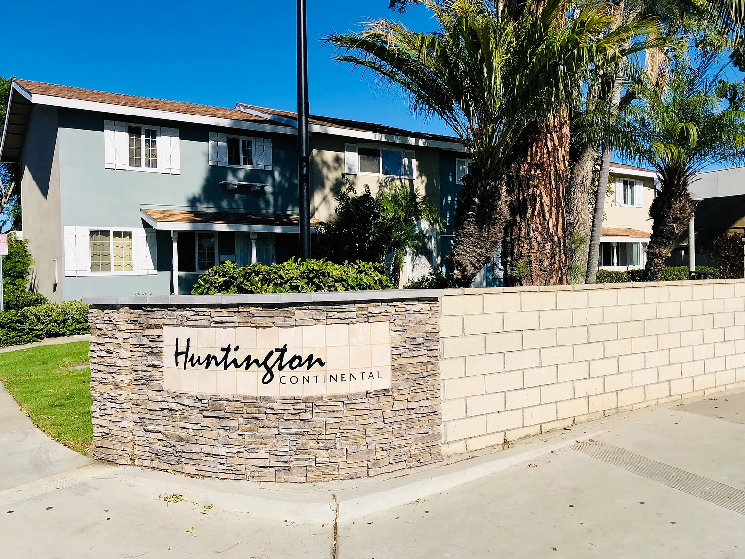3 bed, 1.5 bath, 1144 sqft, $3,700 — Photo 4