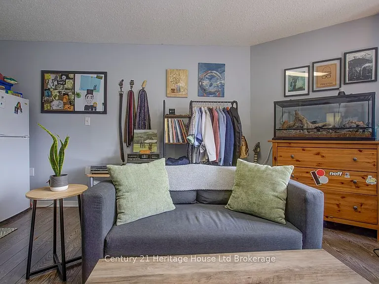 42 Harvey St #6 — Photo 6