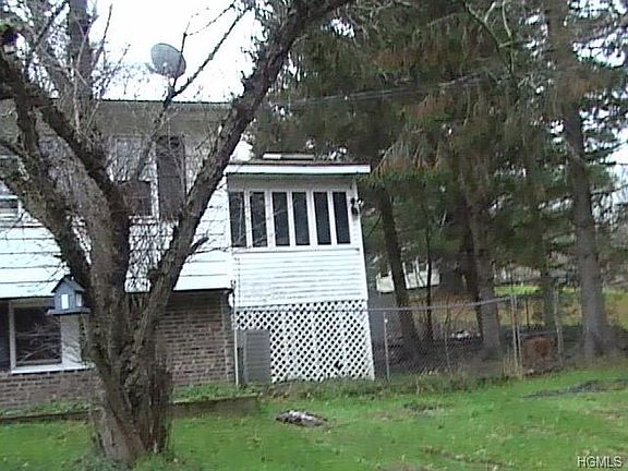 3rd image of 383 Peenpack Trl