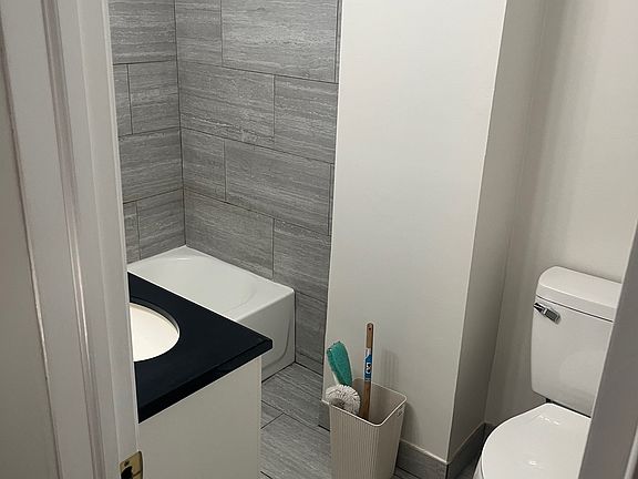 4th image of 209 Greenkill Ave #1