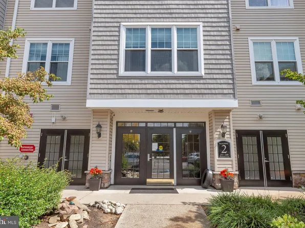 222 Masterson Ct, Trenton, NJ 08618