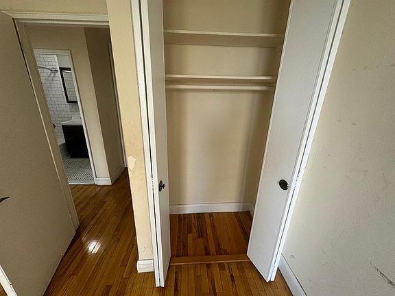 5th image of 37 Hamilton Ave #K8