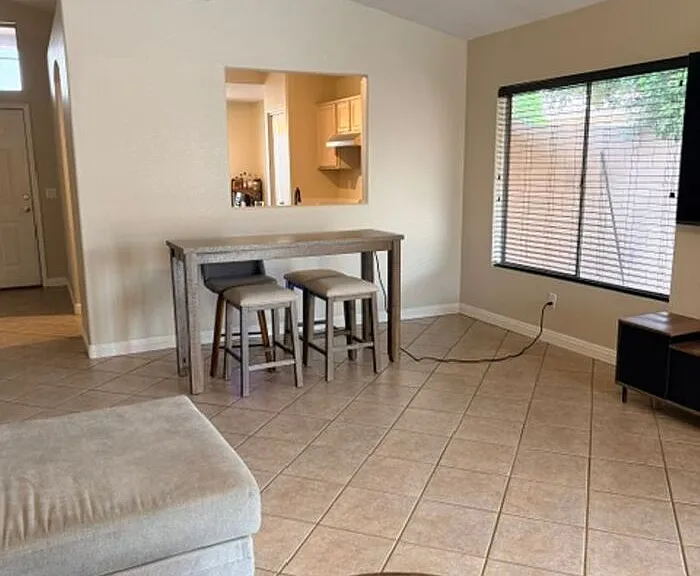 740 W Baylor Ln — Photo 9