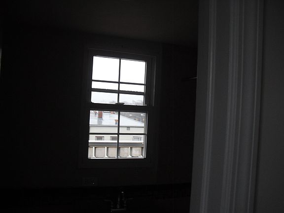 5th image of 4816 70th St #2