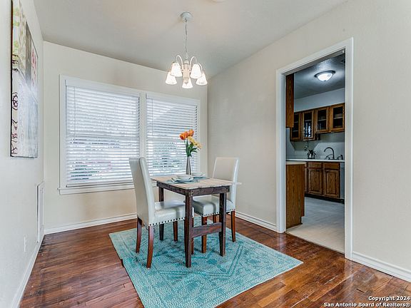 4th image of 307 GREENWICH