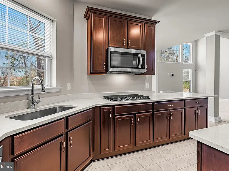 243 Wavyleaf Dr — Photo 13