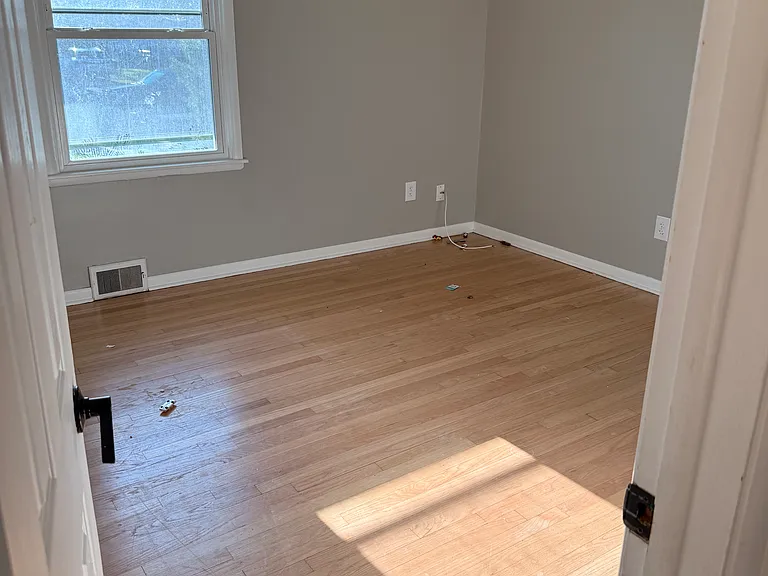 61 Cherry Ave — Photo 6