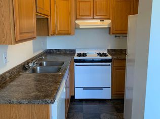 8145 Mount Ct #D, Crown Pt, IN 46307
