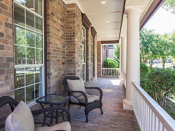 3rd image of 2608 Sir Turquin Ln