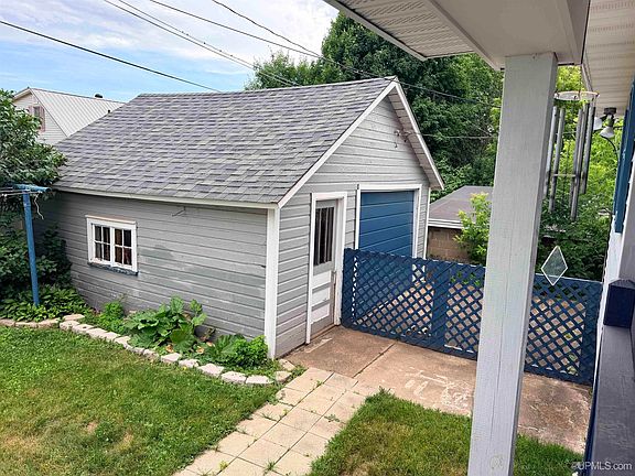 5th image of 464 Bay De Noc St