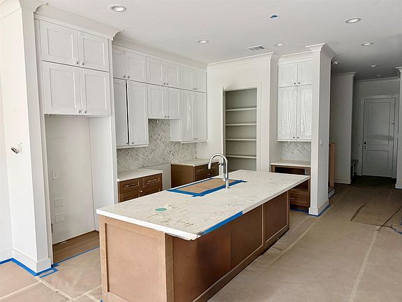 5th image of 1817 Branard St