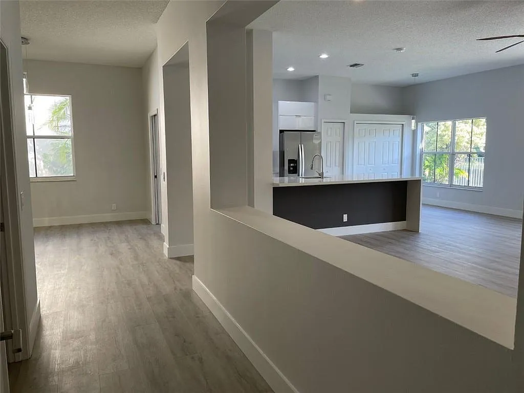 Laurel Ridge Cir, Fort Lauderdale — Photo 3