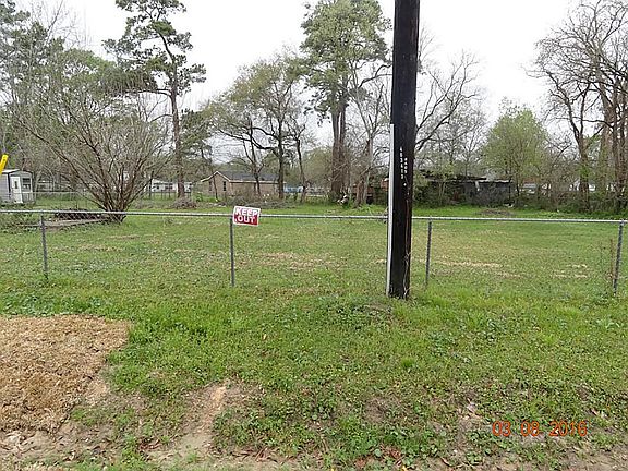 2nd image of 8404 Lanewood Dr