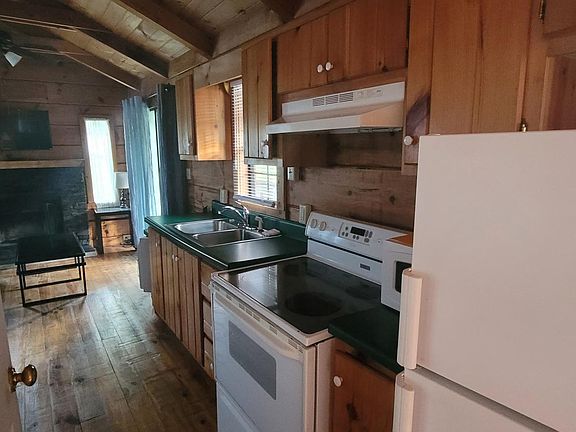 3rd image of 107 Crider Cir