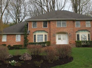 7 Granada Dr, Parsippany, NJ 07950