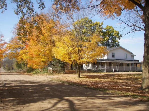 3064 Sheffield Rd, Hickory Corners, MI 49060