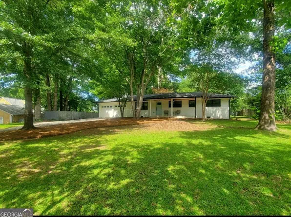 303 Hip Pocket Rd, Peachtree City, GA 30269