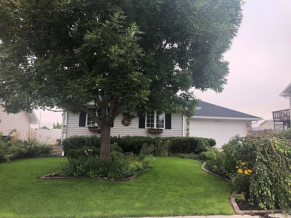 2nd image of 2407 Dawn Dr