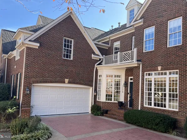 2170 Harithy Dr, Dunn Loring, VA 22027