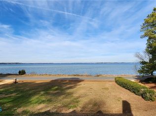 936 Old Ferry Rd, Grimstead, VA 23064