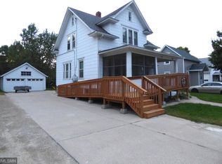 607 2nd St NW, Waseca, MN 56093
