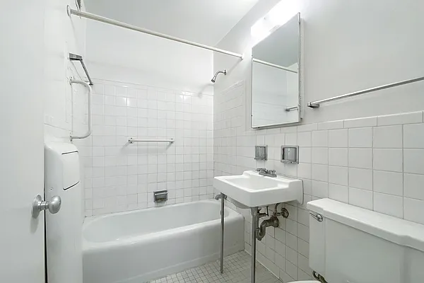 Sold by Compass | media 7