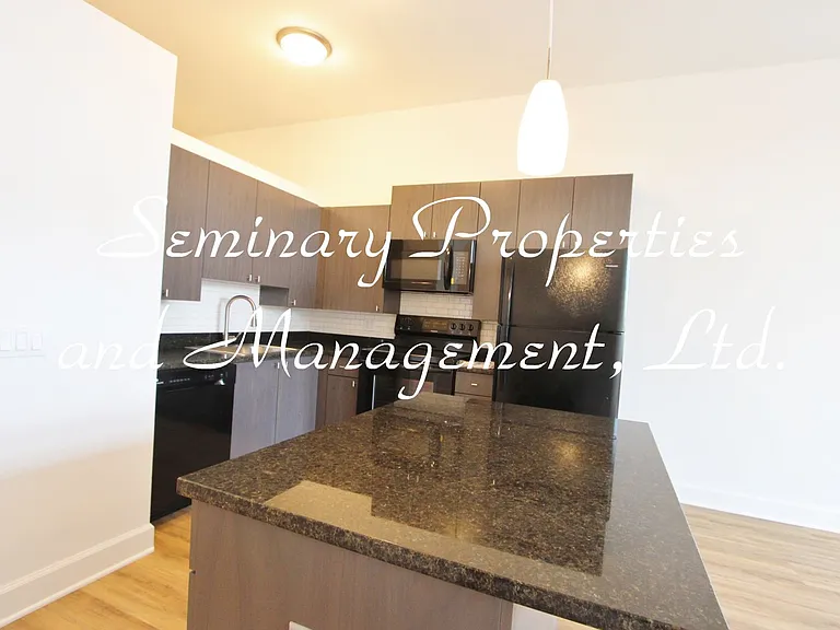 Prime Southport Corridor newer construction one-bedroom's — Photo 93