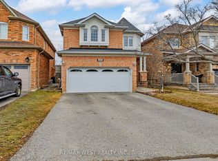 338 McBride Cres, Newmarket, ON L3X 2W3