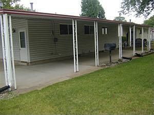 3rd image of 450 Moule Dr