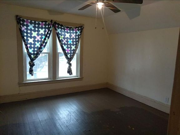 4th image of 506 East Ave