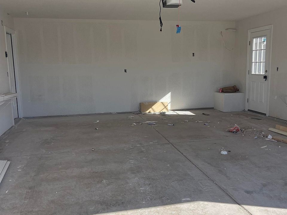 2nd image of 6424 N Meadowlands Dr