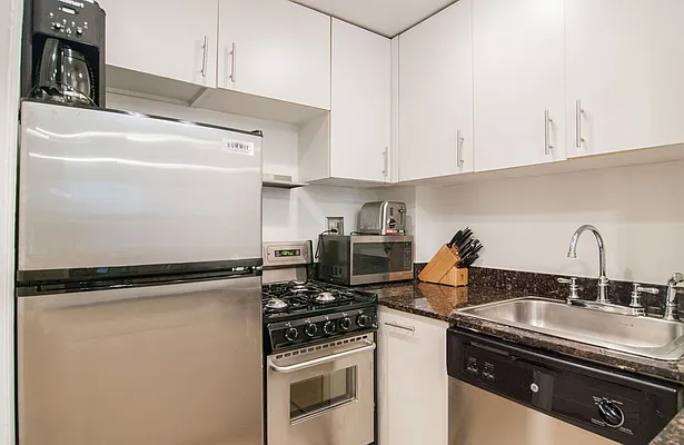 Rented by WAM Partners - William Moses Co. | media 72