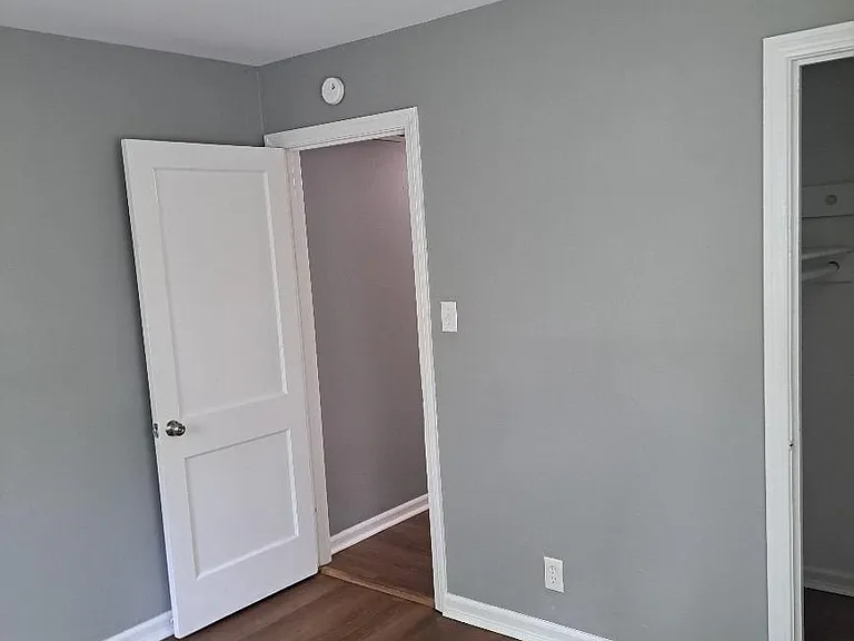5900 Avenue M #B — Photo 7