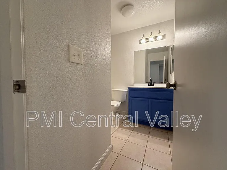464 Lucas Ct — Photo 16
