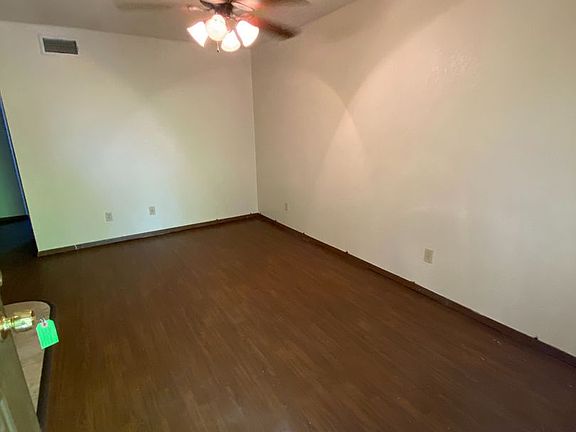 5th image of 2949 Los Amigos Ct APT G