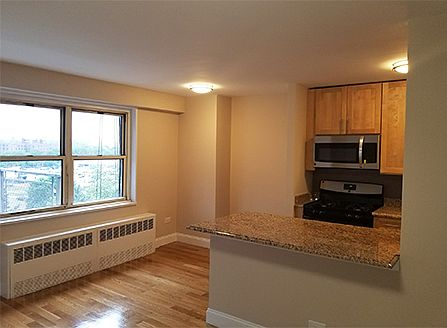 3rd image of 950 Underhill Ave APT 6A