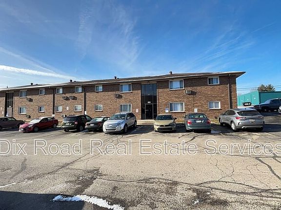 4th image of 430 Bellbrook Ave #12